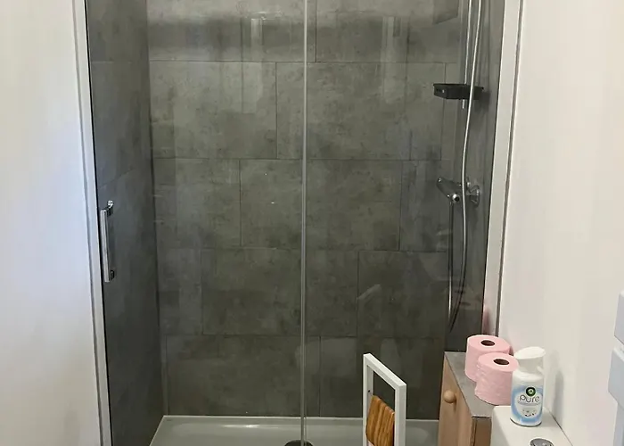 Charmante Indépendante, Terrasse Et Entrée Privative Alloggio in famiglia *